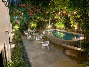 Outdoor pool - Courtyard Hotel (Pasay)