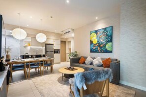 Superior Apartment, 3 Bedrooms, Kitchen, City View | In-room dining - Imperial Elegance Zenity D1 (Ho Chi Minh City)