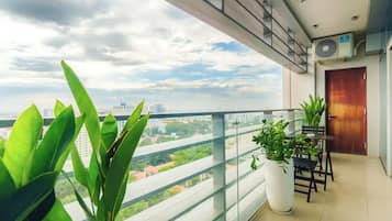 Superior Apartment, 3 Bedrooms, Kitchen, City View | Balcony view