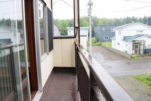 Room - spacious room close to JR station Free WIFI parking lot (Ebetsu)