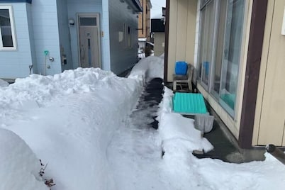 spacious room close to JR station Free WIFI parking lot