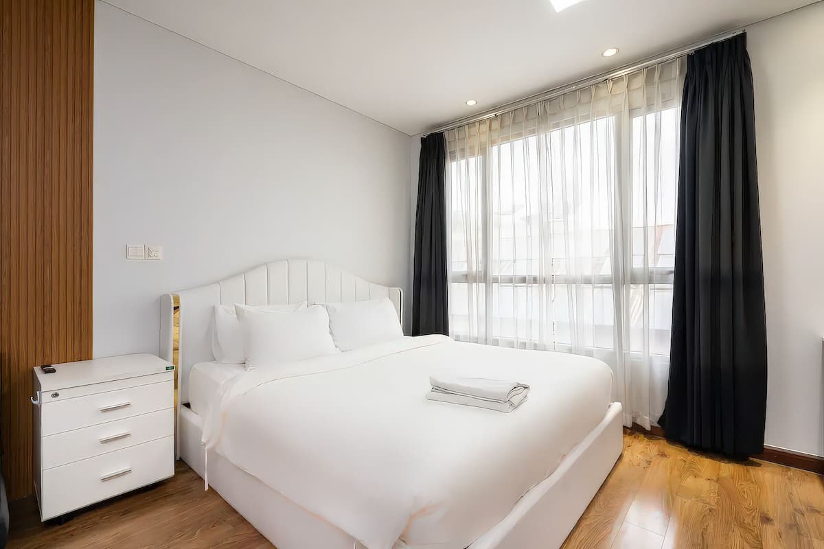 Superior Apartment, 3 Bedrooms, Kitchen, City View