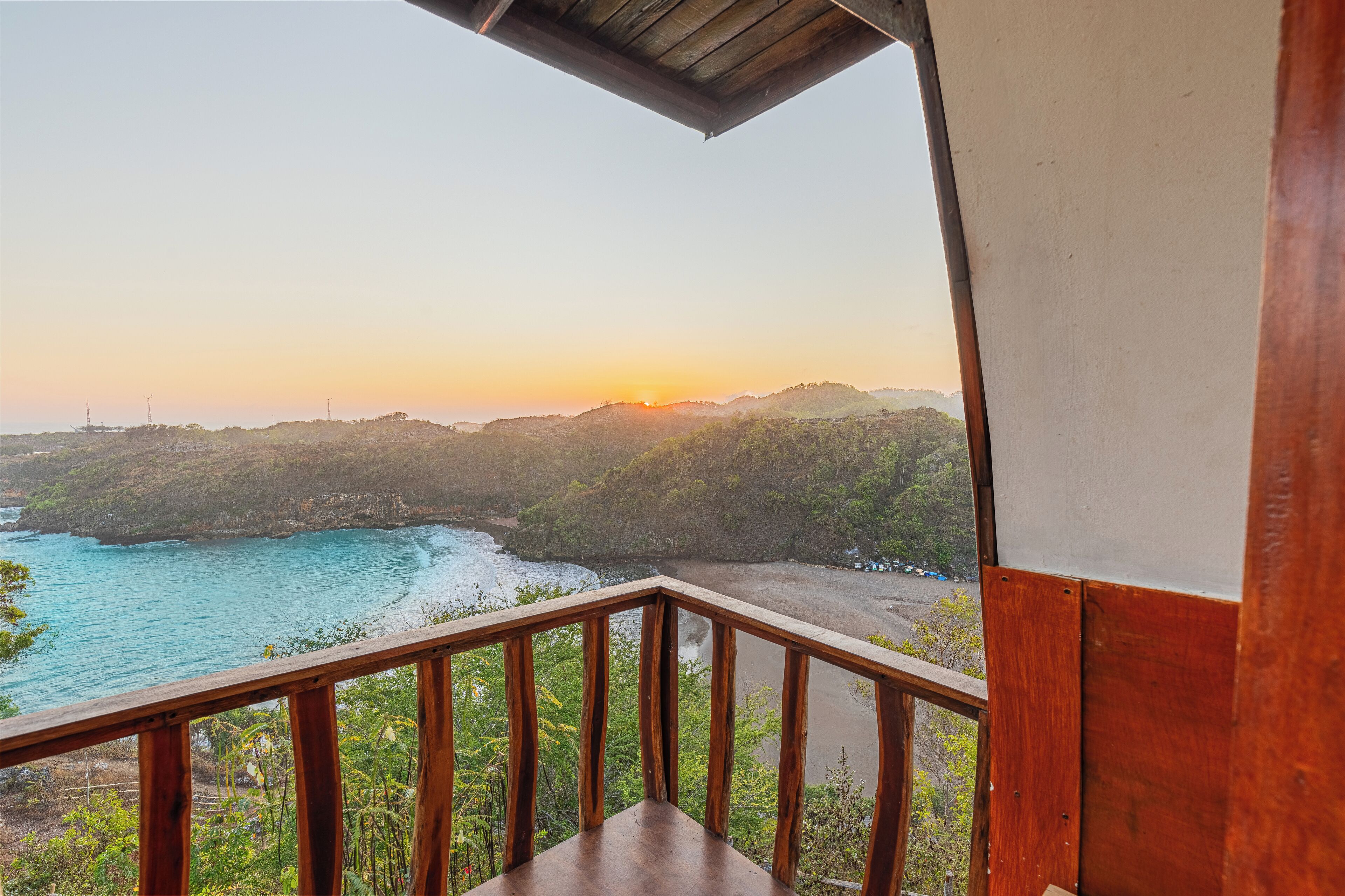 Deluxe Double Room, Sea View, Sea Facing | Beach/ocean view