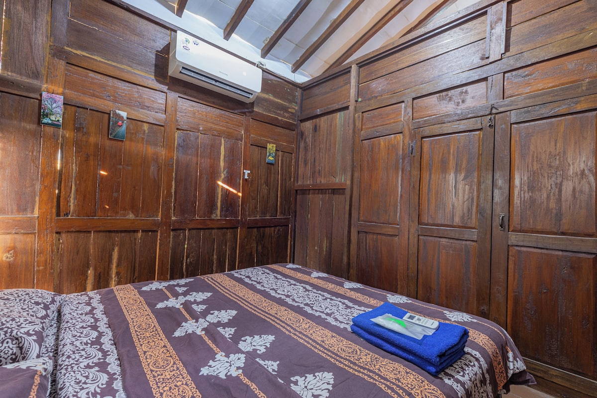 Familienbungalow, 2 Schlafzimmer, Meerblick, Meerseite | 2 Schlafzimmer, individuell dekoriert, individuell eingerichtet