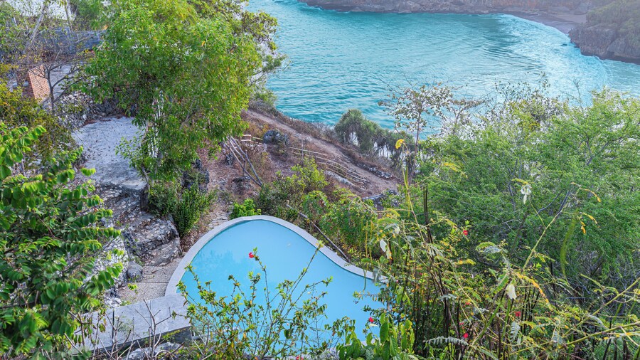 Baron Beach Bungalow