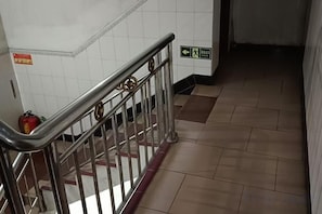 Luokittelematon kuva, 2 kautta 21, painike