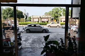 รูปภาพที่ไม่ได้จัดประเภท, 3 จาก 21, ปุ่ม