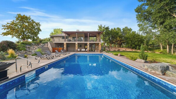 Outdoor pool, a heated pool