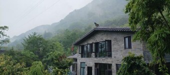 Wudangshan Taiziju Inn
