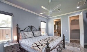 3 bedrooms, desk, iron/ironing board, free WiFi