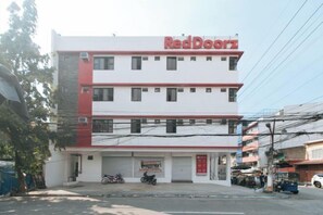 Exterior - RedDoorz near UST Sampaloc Manila (Manila)
