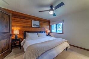 2 habitaciones, tabla de planchar con plancha y cuna de viaje 