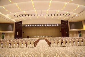 Unclassified image, 3 of 41, button - Fairyland International Hotel (Xiantao)