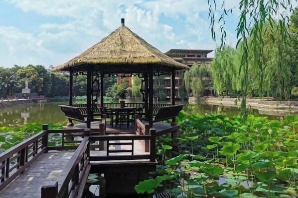 Ngoại thất