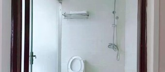 Hunchun Guobing Hotel