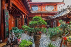 Interior - Songhe Boutique Hostel (Lijiang)