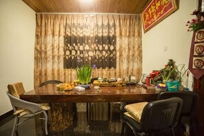 Ảnh chưa phân loại, 4 trong số 23 ảnh, nút