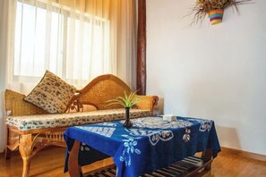 Cots/infant beds