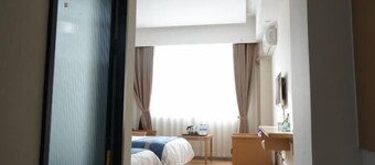 Nanzhang Auspicious Sign Business Hotel