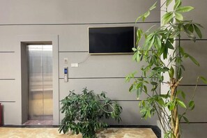 Unclassified image, 4 of 11, button - Nanzhang Auspicious Sign Business Hotel (Nanjian)
