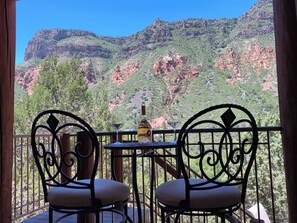 Outdoor dining - Stunning Views! Oak Creek Canyon's Zen Hideaway (Sedona)
