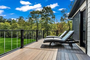 Property grounds - Luxury Escape, Hot Tub, Fireplace, Espresso Bar (Ickesburg)