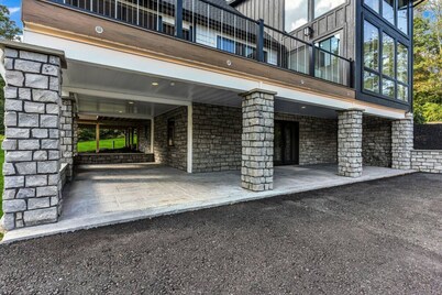 Elegant Modern Escape