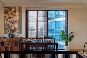 Appartement supérieur, 2 chambres, cuisine, vue sur la ville | Vue sur la ville