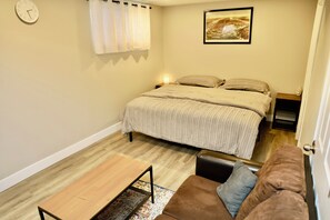 1 bedroom, iron/ironing board, WiFi, bed sheets