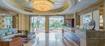 Yilong Hotel