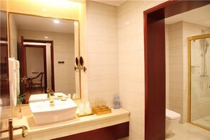 Bathroom - Yilong Hotel (Jingdezhen)
