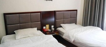 Kangding Dongsheng Business Hotel