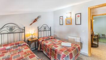 2 bedrooms, free WiFi, bed sheets