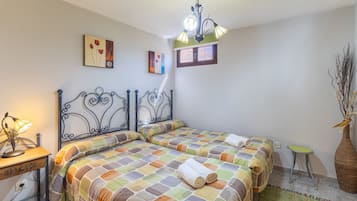 2 bedrooms, free WiFi, bed sheets