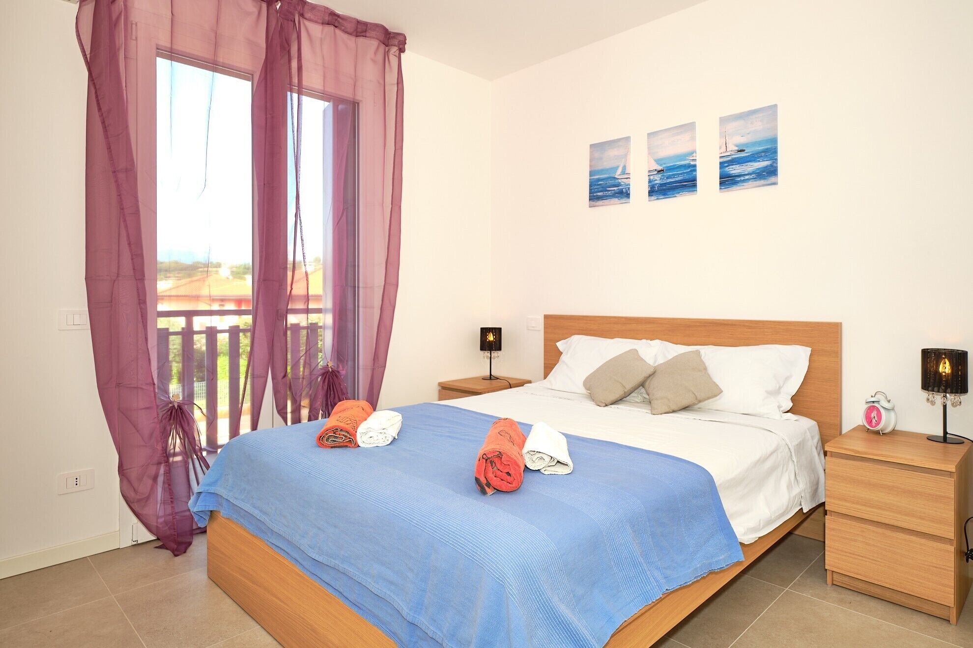 2 多间卧室、免费 WiFi、床单