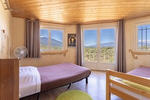 4 chambres, draps fournis