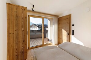 2 bedrooms, free WiFi, bed sheets, wheelchair access
