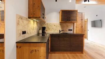 Kühlschrank, Herdplatte, Geschirrspüler