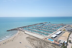 Beach nearby - Apartment 'Lopimar Segrelles' with Private Terrace, Wi-Fi and Air Conditioning (Canet d'en Berenguer)