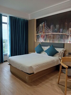 プレジデンシャル スイート 2 ベッドルーム バルコニー シティビュー | ノートパソコン用作業スペース、防音設備、WiFi (無料)