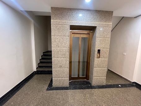 Interior. Hotel Golden Arrow