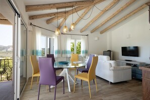 Interior - Villa 'Amata' with Sea View, Wi-Fi and Air Conditioning (Arzachena)