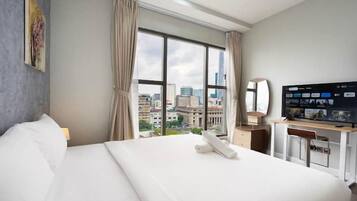 Superior Apartment, 3 Bedrooms, Kitchen, City View | Desk, laptop workspace, soundproofing, iron/ironing board