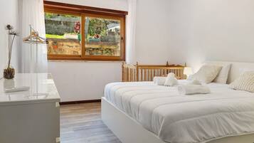 3 quartos, ferros/tábuas de passar roupa, Wi-Fi de cortesia