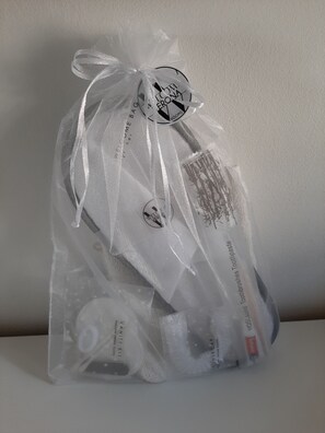 Shower, hair dryer, bidet, towels - Modern room with every comfort, only 7 minutes from the arena (Verona)