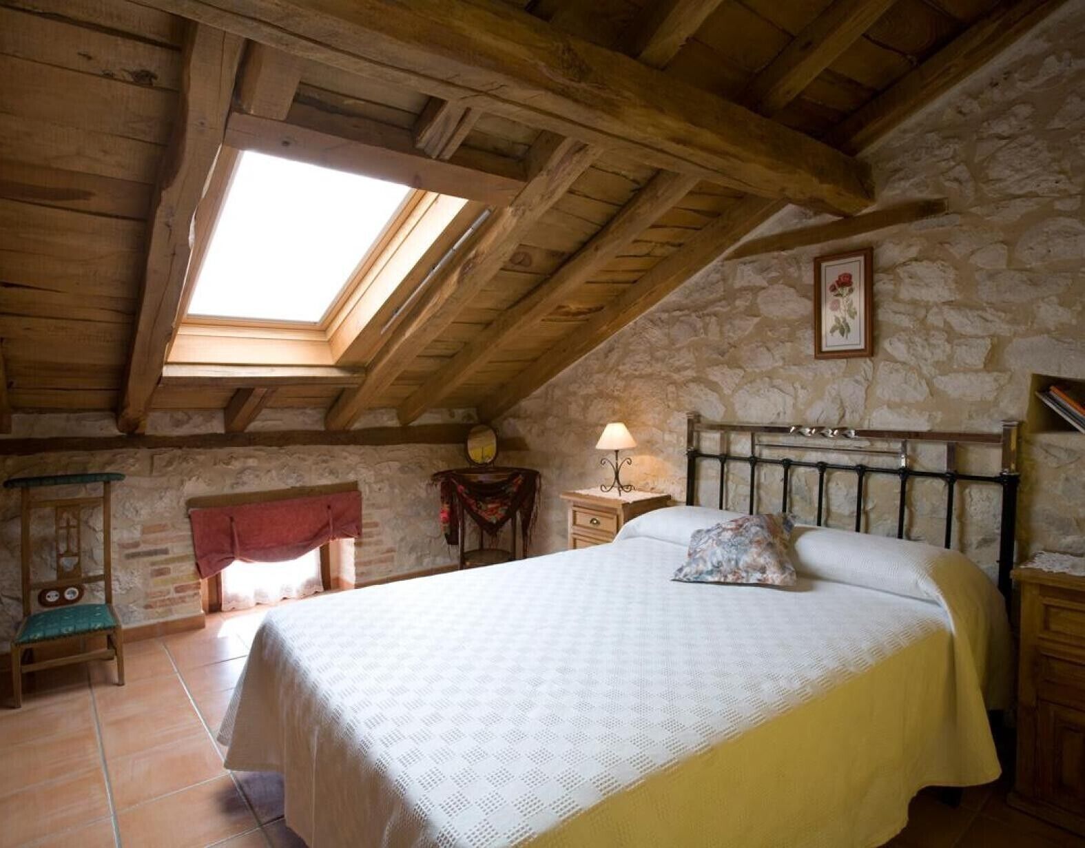 5 habitaciones, wifi gratis y ropa de cama 