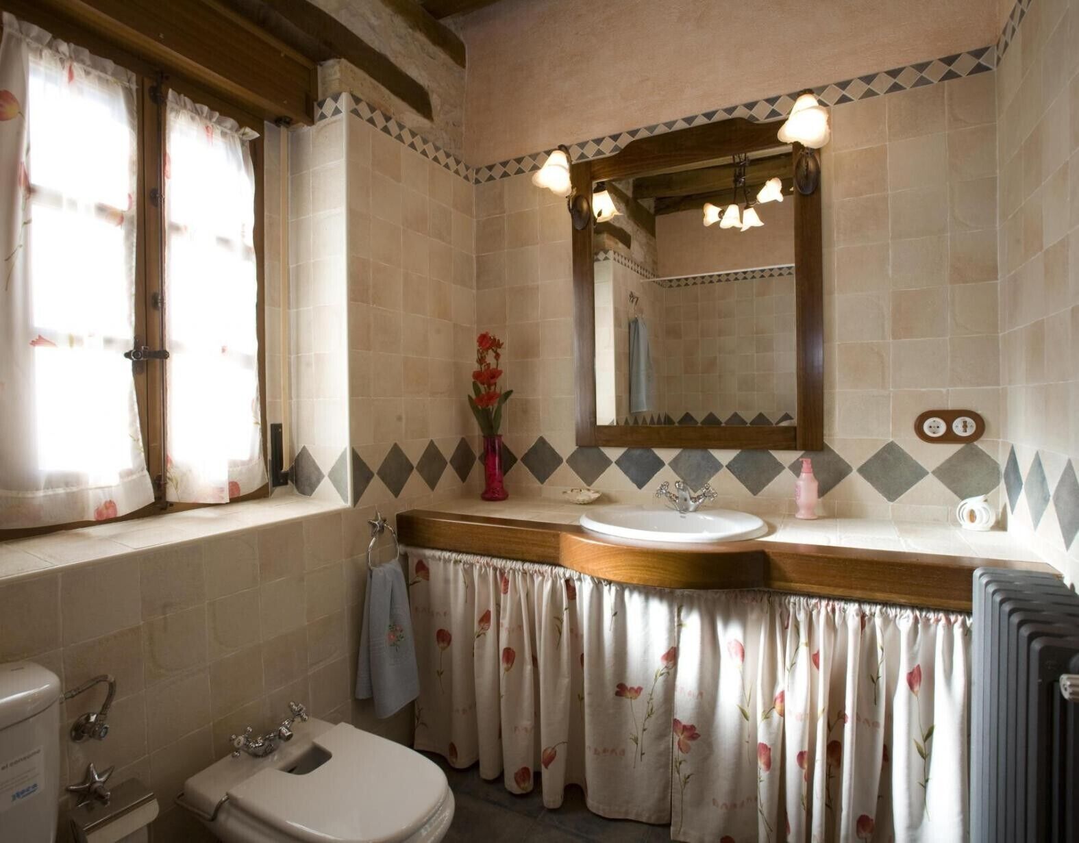 Ducha, secador de pelo, toallas