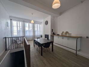 Dining - In the heart of the historic city of Langres, Ville d'Art et d'Histoire.  (Langres)