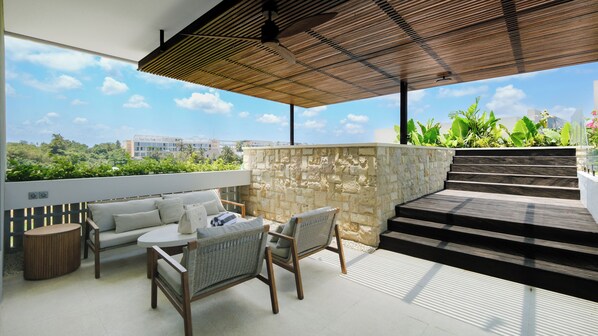 Rooftop terrace - Five Palms Villas 4 by Villa Finder (Munggu)