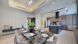 Unclassified image, 2 of 41, button - Stunning 5BR Duplex on Palm Jumeirah With Sea View (Dubai)